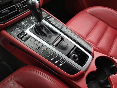 Used 2021 Porsche Macan GTS AWD/4WD image 27
