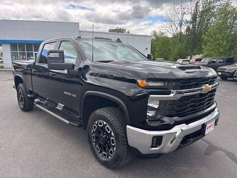 Used 2024 Chevrolet Silverado 2500 LT w/ Convenience Package AWD/4WD image 7