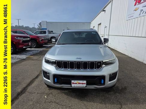 Used 2024 Jeep Grand Cherokee Overland w/ Advanced Protech Group III AWD/4WD image 7