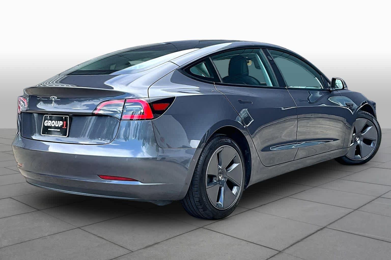 Used 2021 Tesla Model 3 Standard Range Plus RWD image 11