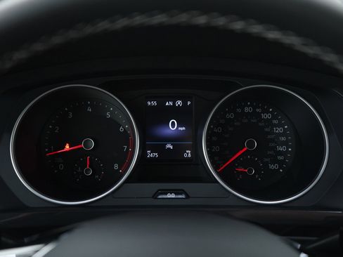 Used 2021 Volkswagen Tiguan S image 24