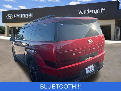 Used 2025 Hyundai Santa Fe SEL FWD image 2