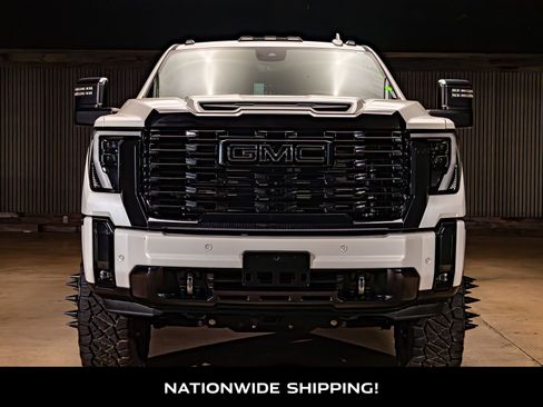 Used 2024 GMC Sierra 3500 Denali Ultimate AWD/4WD image 4