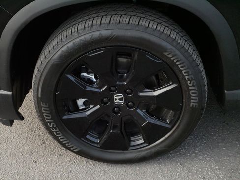 Certified 2026 Honda Pilot Black Edition image 15