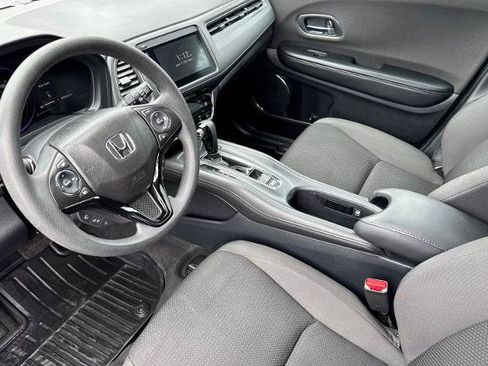 Used 2019 Honda HR-V EX image 3