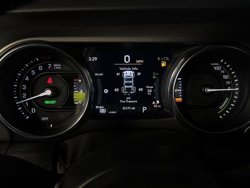 Certified 2023 Jeep Wrangler Unlimited AWD/4WD image 17