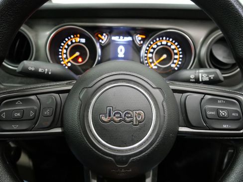 Used 2022 Jeep Wrangler Unlimited Sport AWD/4WD image 17