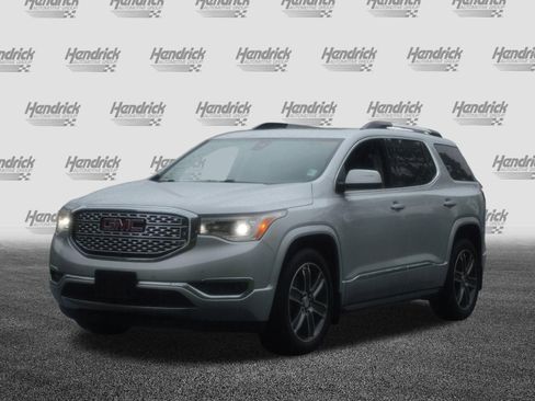 Used 2017 GMC Acadia Denali w/ Technology Package AWD/4WD image 6