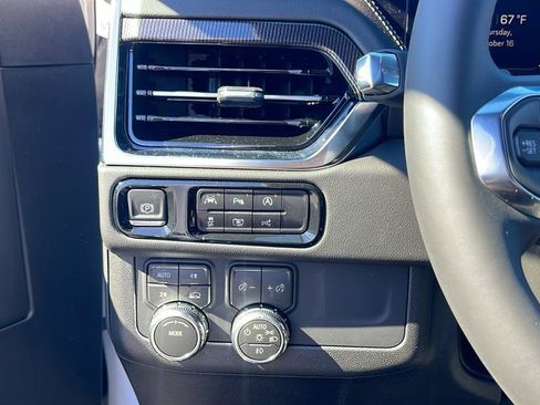 New 2026 GMC Yukon Elevation image 23