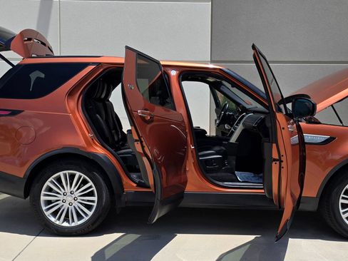 Used 2018 Land Rover Discovery HSE Luxury AWD/4WD image 17