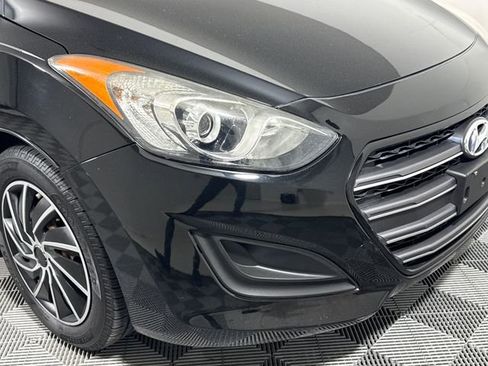 Used 2016 Hyundai Elantra GT FWD image 12