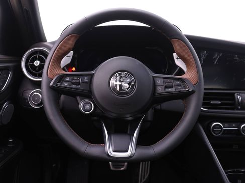 New 2025 Alfa Romeo Giulia w/ Driving Assist Package image 15