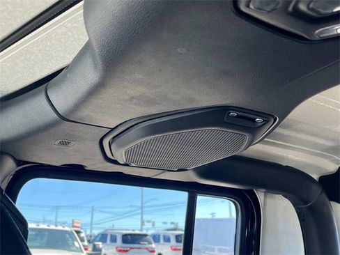 Certified 2022 Jeep Gladiator Mojave image 26