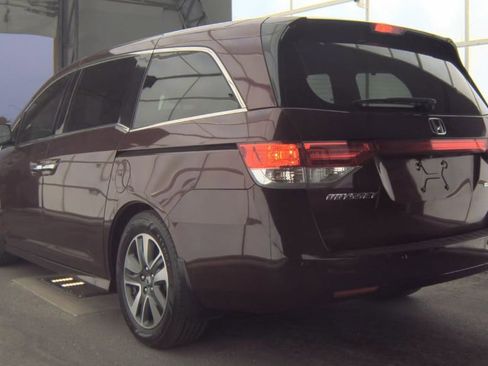 Used 2015 Honda Odyssey Touring image 4