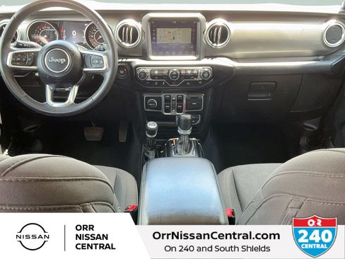 Used 2023 Jeep Wrangler Unlimited Sahara AWD/4WD image 15