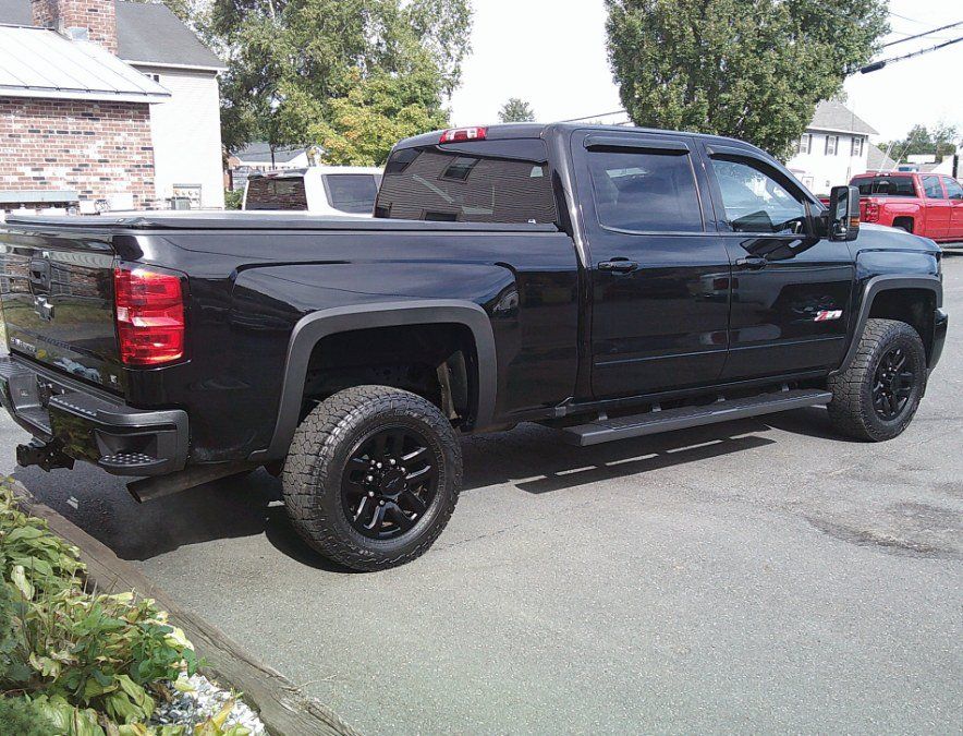 Used 2016 Chevrolet Silverado 2500 LT w/ Midnight Edition AWD/4WD image 5