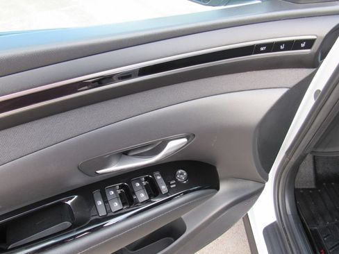 Used 2022 Hyundai Tucson Limited FWD image 13