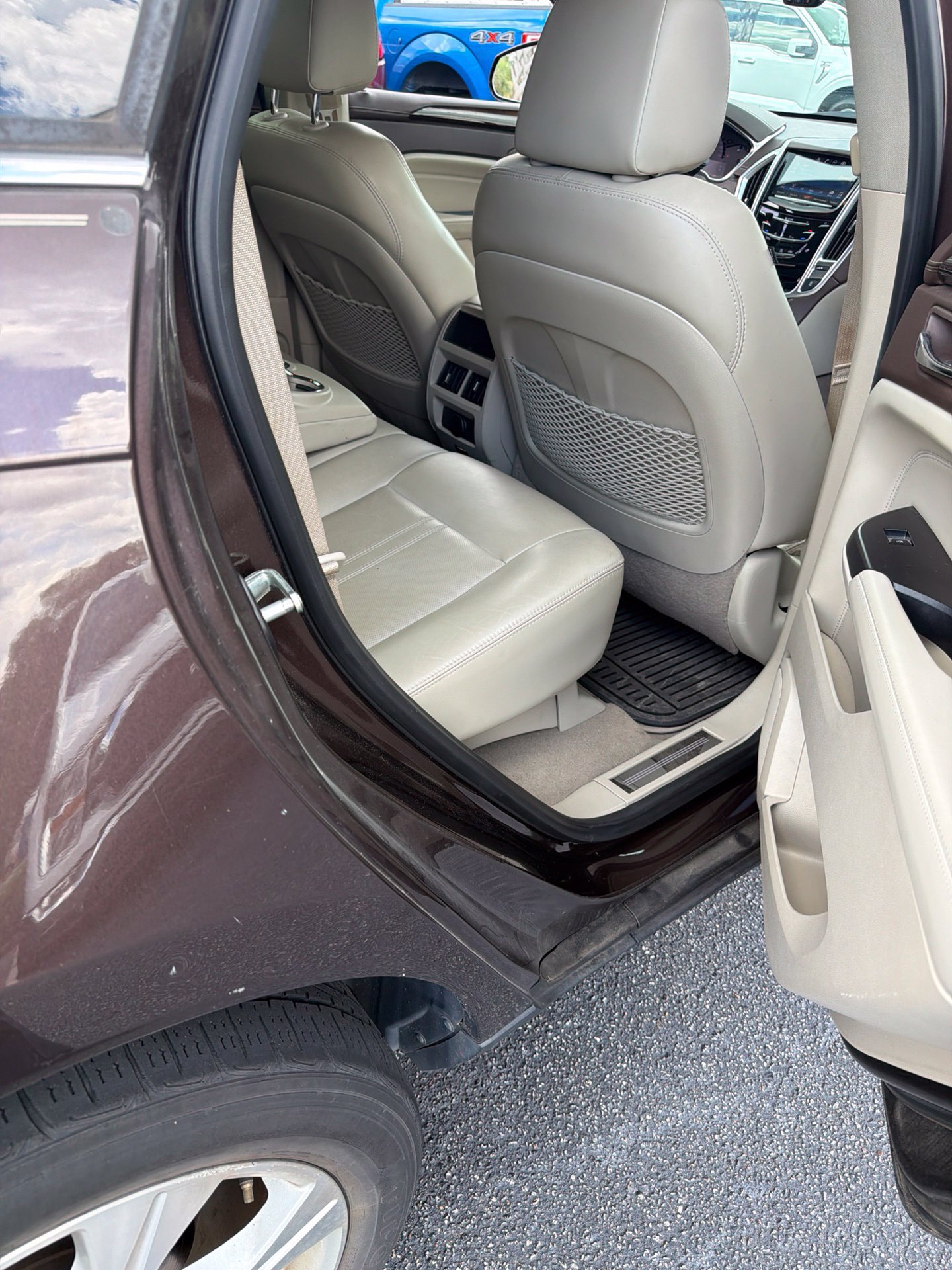 Used 2015 Cadillac SRX Performance w/ Driver Awareness Package FWD image 16