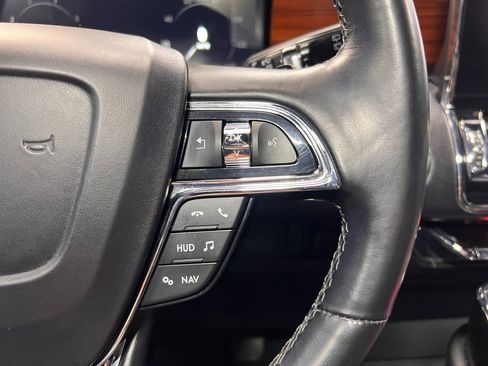 Used 2018 Lincoln Navigator Reserve w/ Technology Package image 21