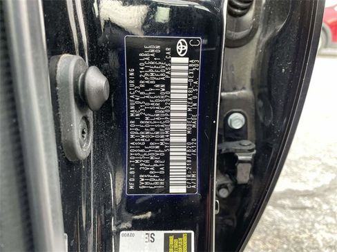 Used 2023 Toyota Corolla LE image 32