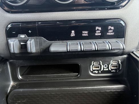Used 2022 RAM 1500 Big Horn AWD/4WD image 26