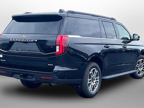 Used 2025 Ford Expedition Max Active AWD/4WD image 11