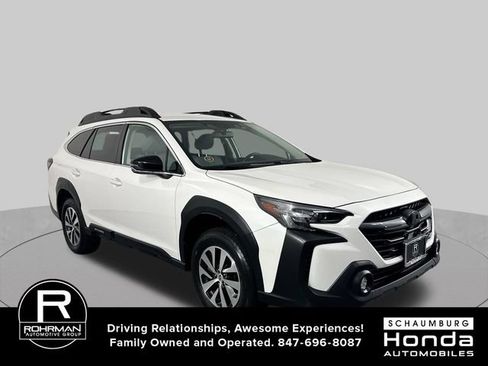 Used 2023 Subaru Outback Premium AWD/4WD image 3