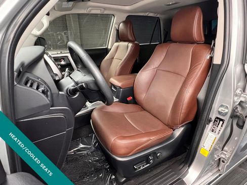 Used 2024 Toyota 4Runner Limited AWD/4WD image 3