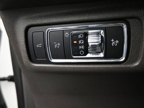 Used 2024 Lincoln Corsair FWD w/ Equipment Group 101A image 23