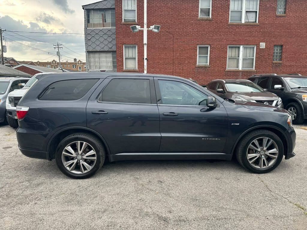 Used 2013 Dodge Durango R/T w/ Technology Group AWD/4WD image 4