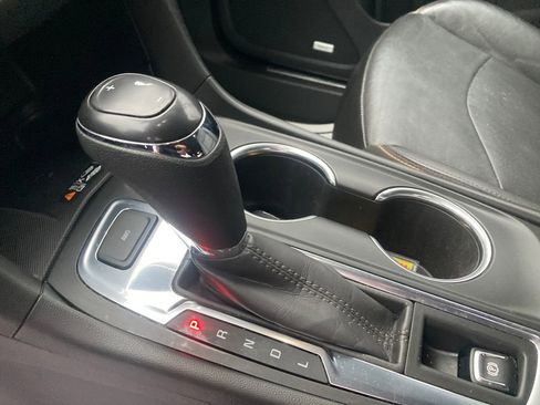 Used 2021 Chevrolet Equinox Premier image 29