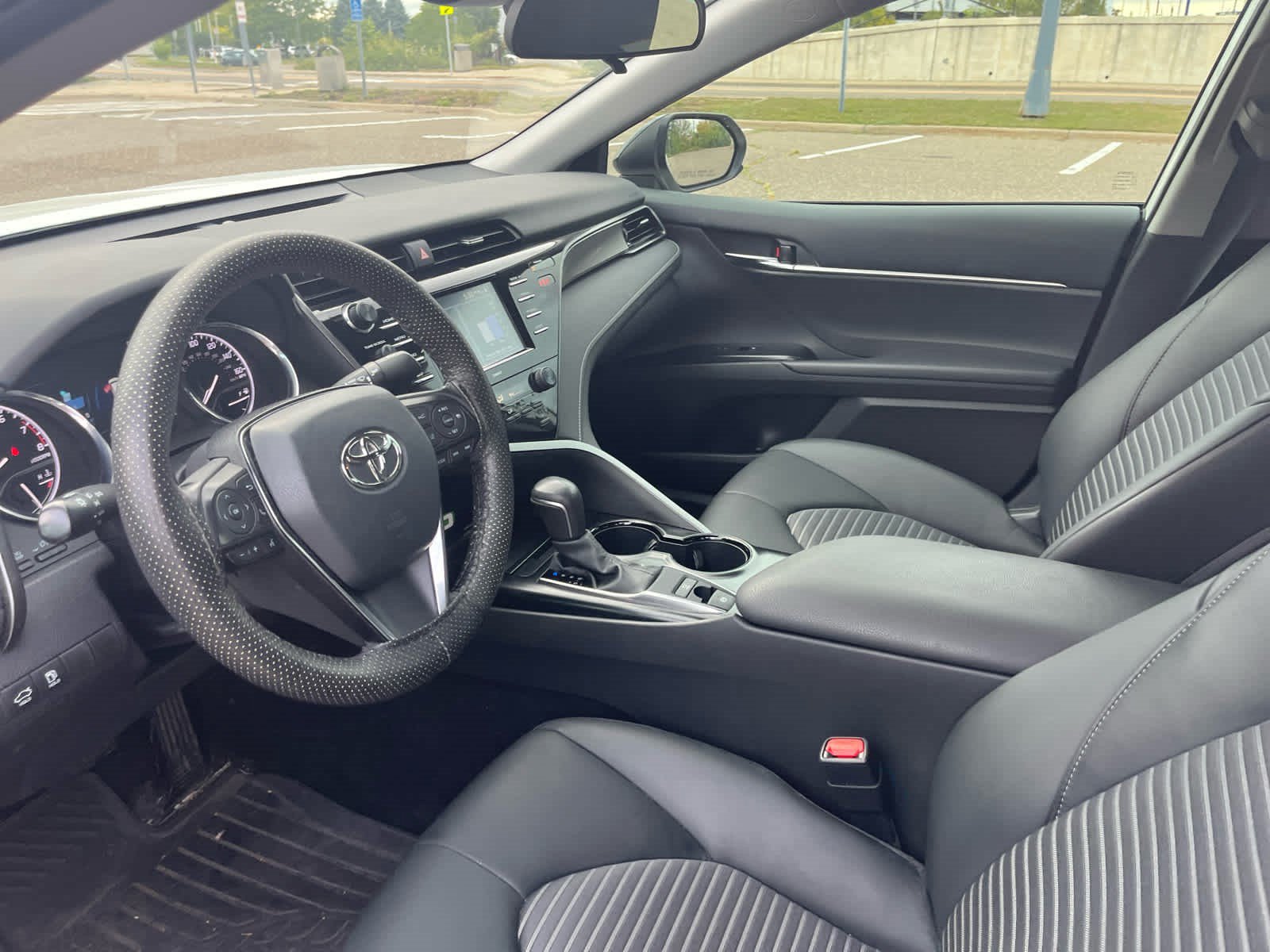 Certified 2020 Toyota Camry SE AWD/4WD image 11