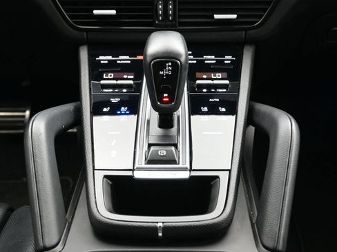 Certified 2023 Porsche Cayenne S Platinum AWD/4WD image 23