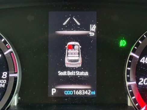 Used 2020 Toyota Highlander LE image 13