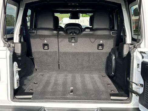 Used 2023 Jeep Wrangler Unlimited Rubicon 392 image 10