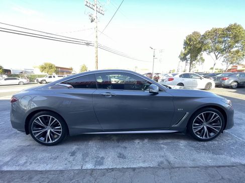 Used 2017 INFINITI Q60 2.0t AWD/4WD image 4