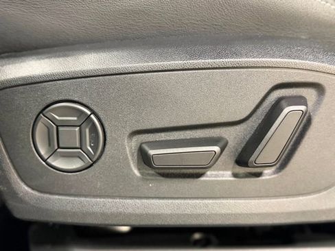 Used 2024 Audi Q4 e-tron Prestige w/ Black Optic Package image 20