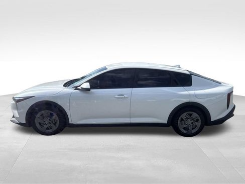Used 2025 Kia K4 FWD image 14