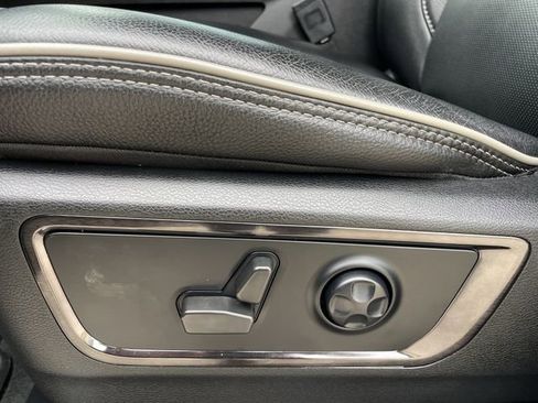 Used 2022 RAM 1500 Limited w/ Body Color Bumper Group AWD/4WD image 26