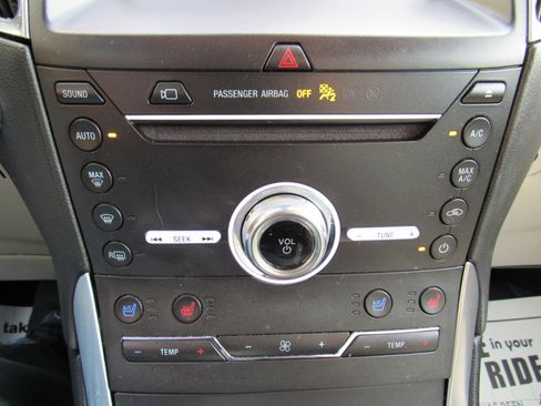 Used 2019 Ford Edge Titanium w/ Equipment Group 301A image 20