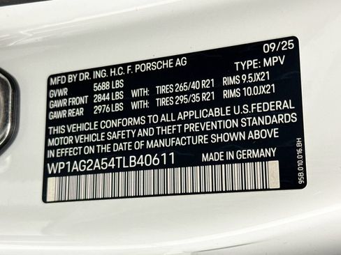 Used 2026 Porsche Macan S AWD/4WD image 34