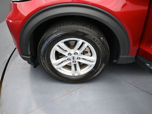 Used 2024 Ford Explorer XLT w/ Equipment Group 202A image 20