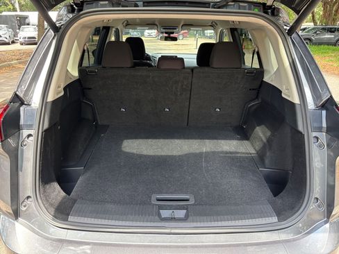 Used 2025 Nissan Rogue SV FWD image 59