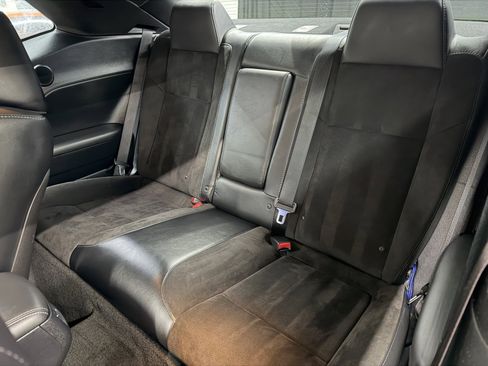 Used 2015 Dodge Challenger R/T Scat Pack w/ Leather Interior Group image 22
