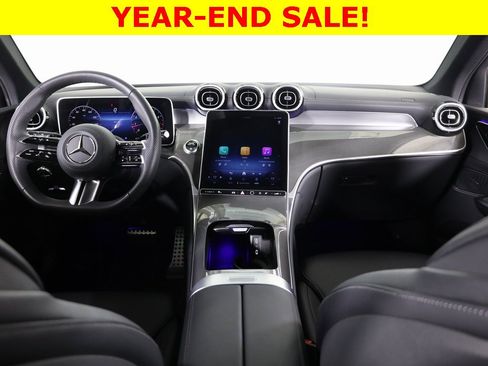 Used 2025 Mercedes-Benz GLC 300 4MATIC image 32