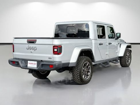 Used 2022 Jeep Gladiator Overland AWD/4WD image 3