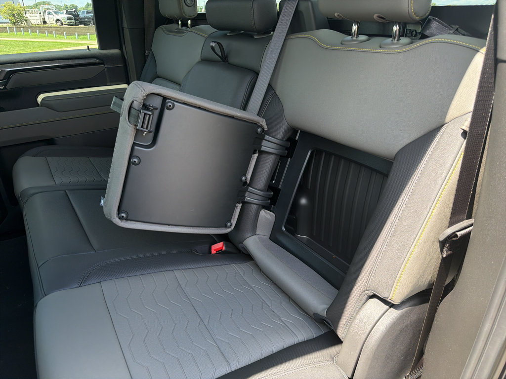 New 2026 Chevrolet Silverado 2500 ZR2 AWD/4WD image 38