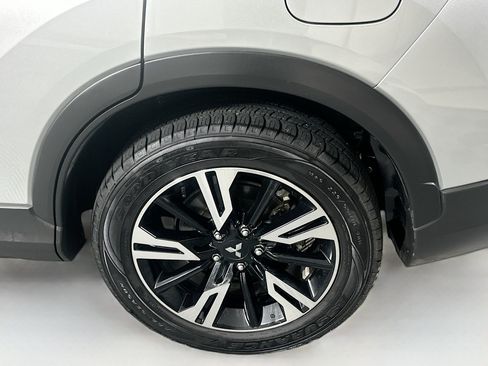 Used 2024 Mitsubishi Eclipse Cross SE AWD/4WD image 11