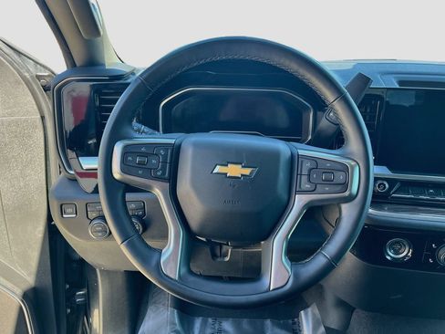 Used 2023 Chevrolet Silverado 1500 LT AWD/4WD image 11