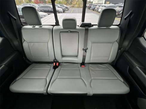 Used 2022 Ford F150 Lightning Lariat image 26